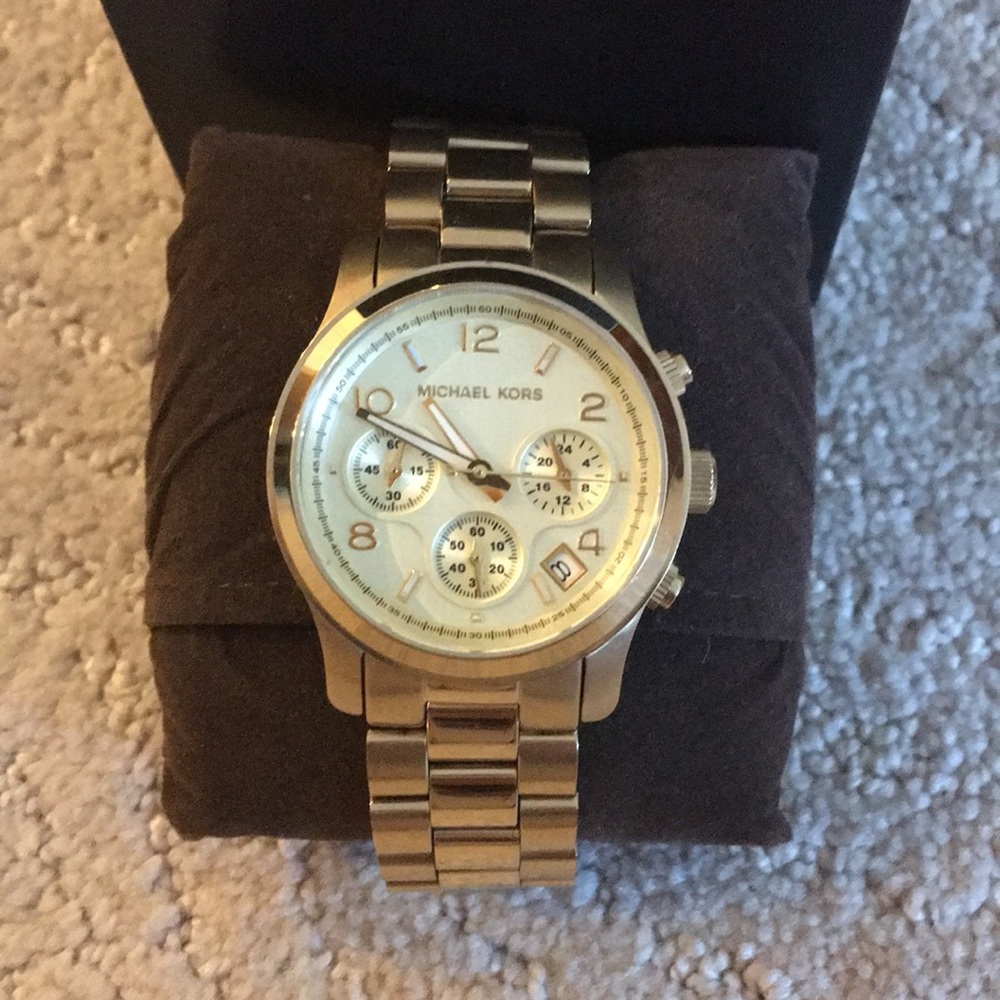 Michael Kors Oversized Gold watch